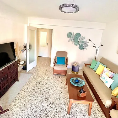 Cozy With View Apartment *